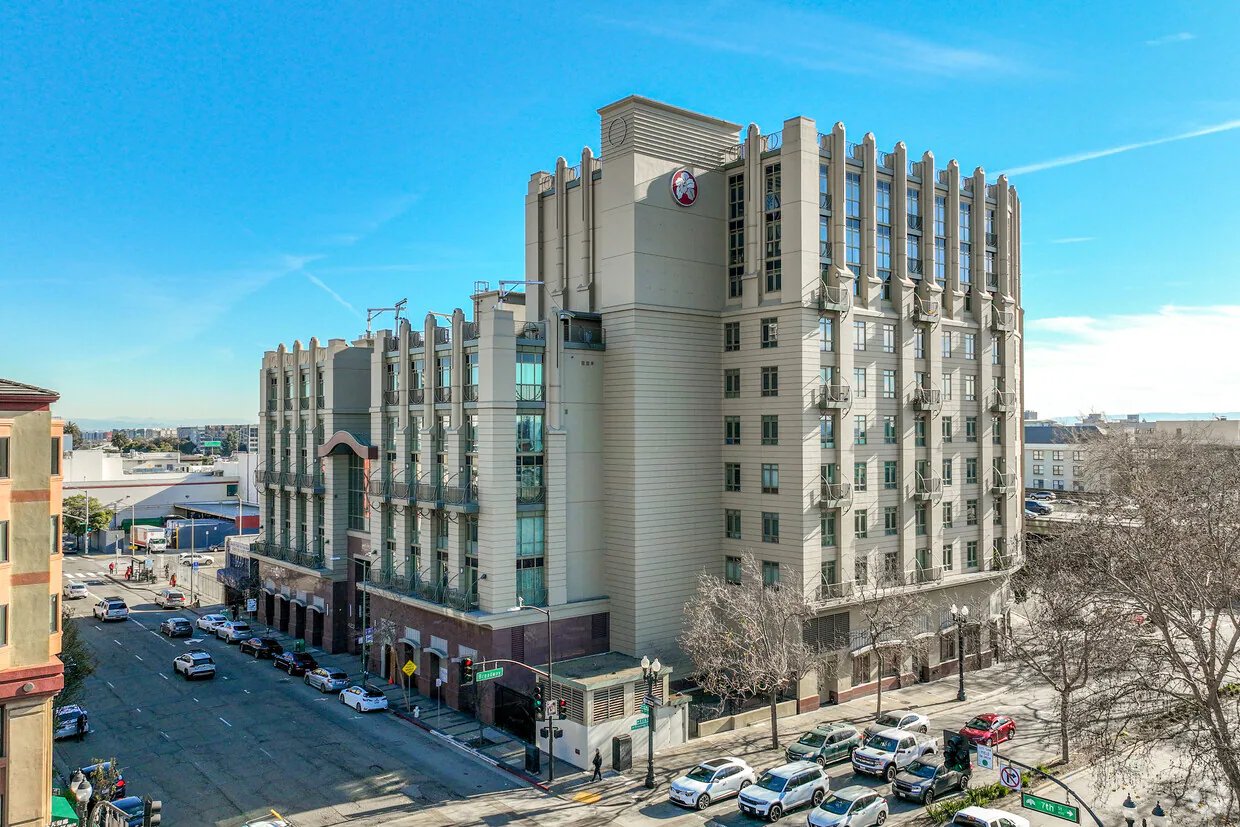 Oakland Condo: 423 7th St