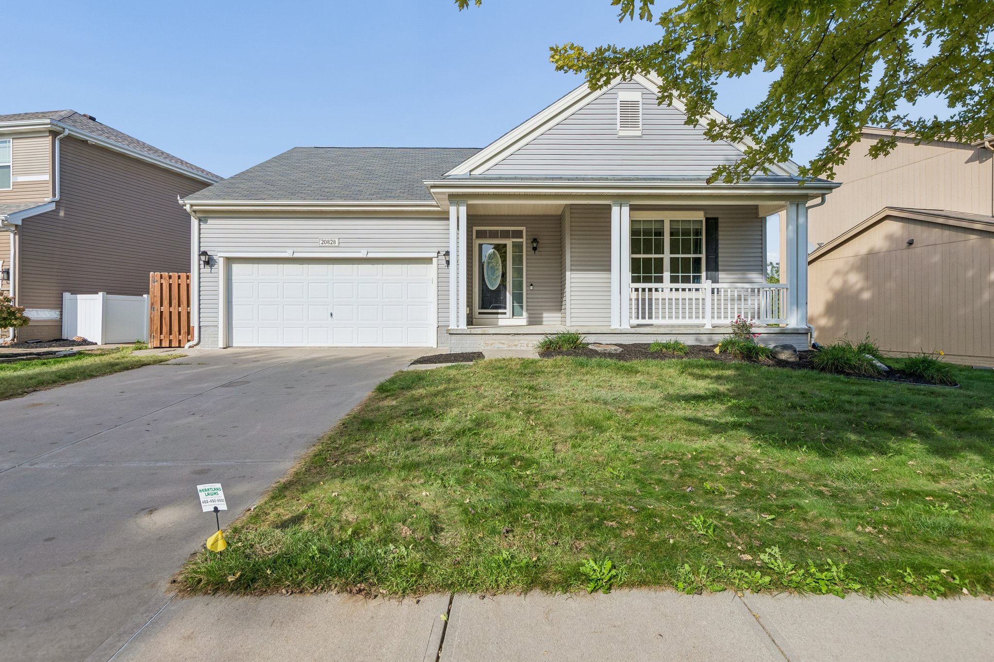 Elkhorn House: 20828 Charles St