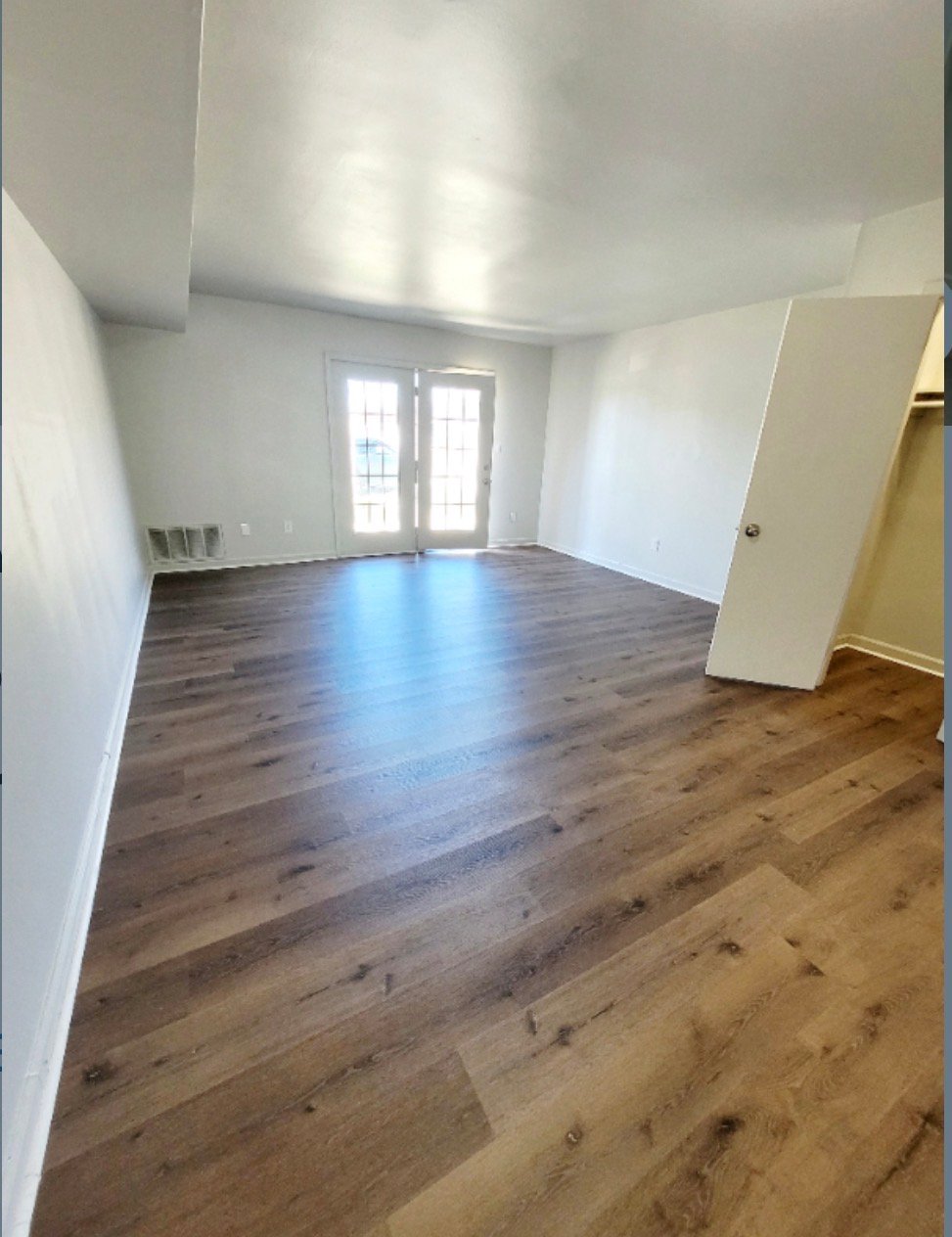 Hampton Townhome: 97 W County Street