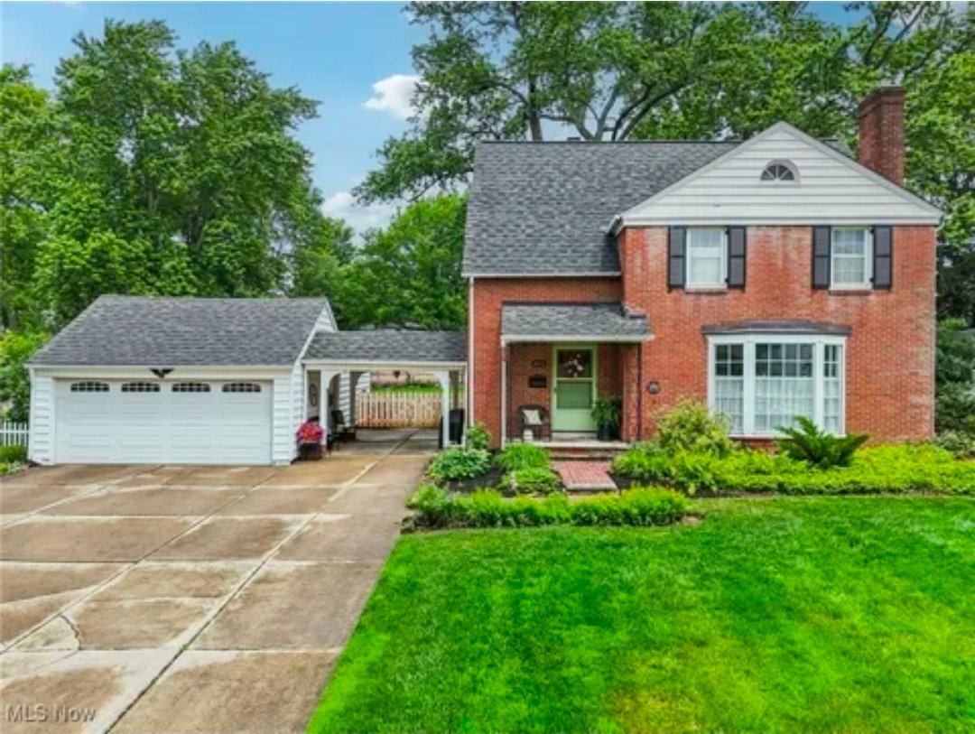 SOUTH EUCLID House: 4533 MACKALL RD