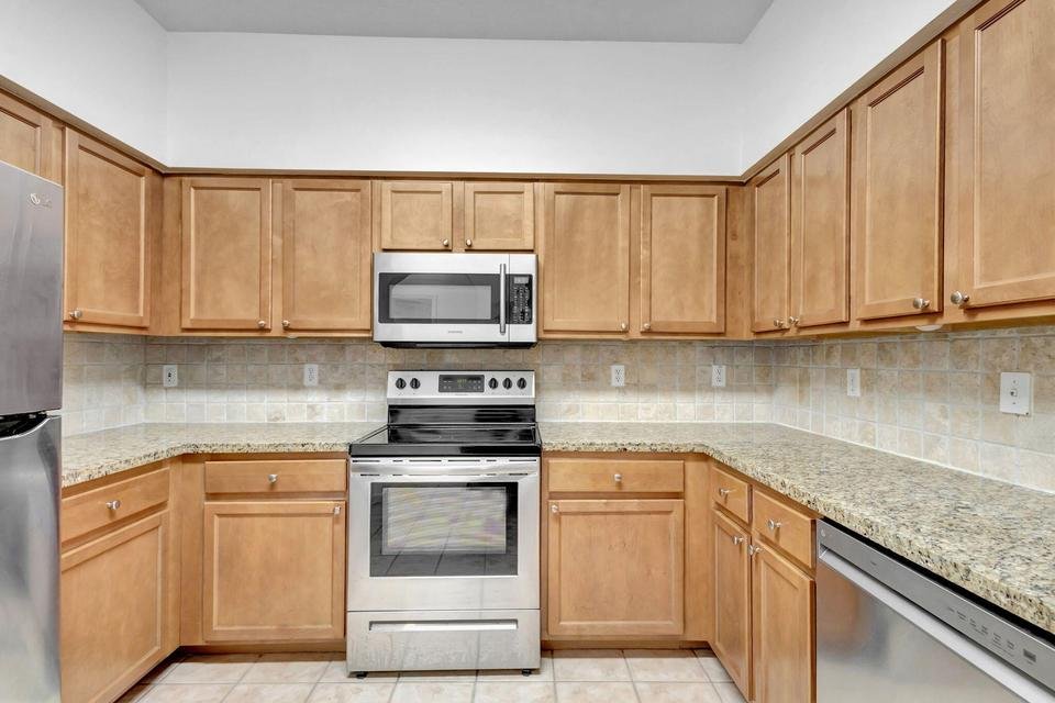 Jupiter Townhome: 826 DAKOTA Drive 102