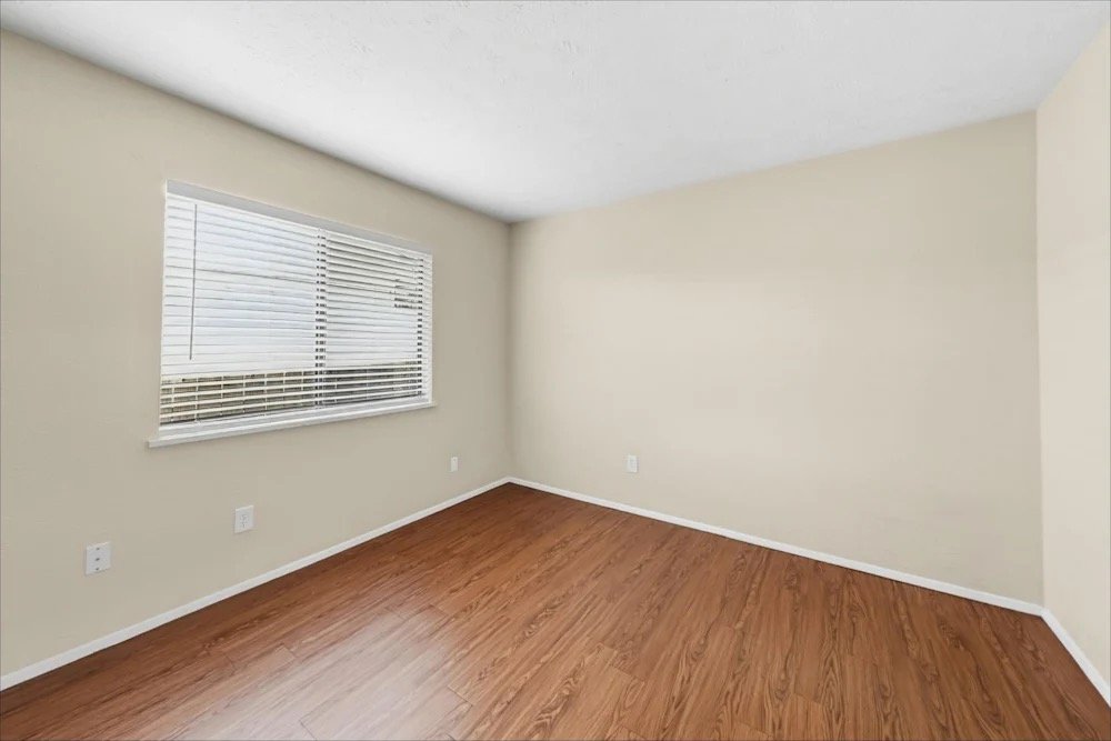 Houston House: 5124 Girnigoe Dr
