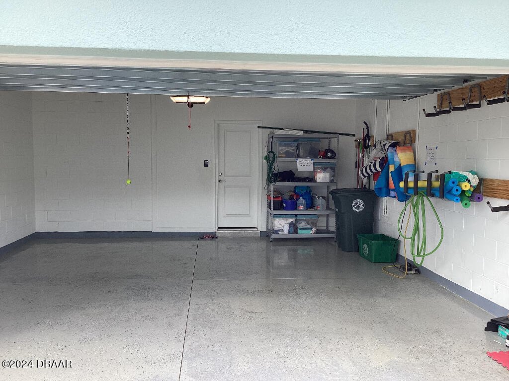Daytona Beach House: 362 Parrot Lane