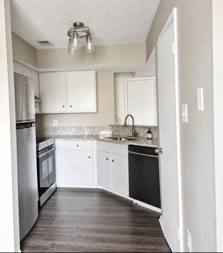 Lexington Park House: 46349 Columbus Dr #306