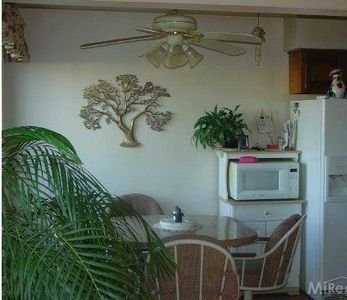 Roseville Condo: 27725 Carini Villa St.,
