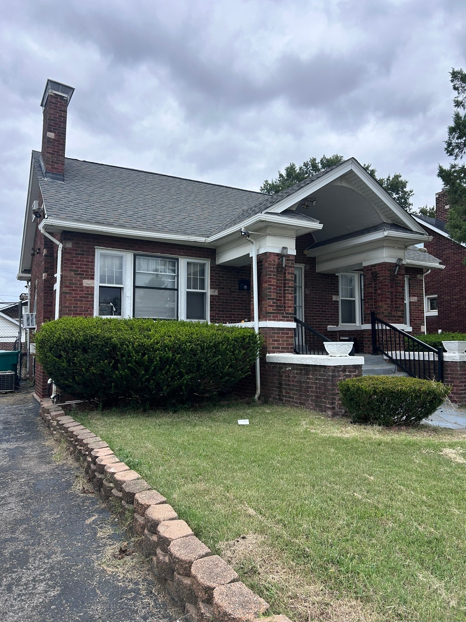 East St. Louis House: 725 N 39th St.