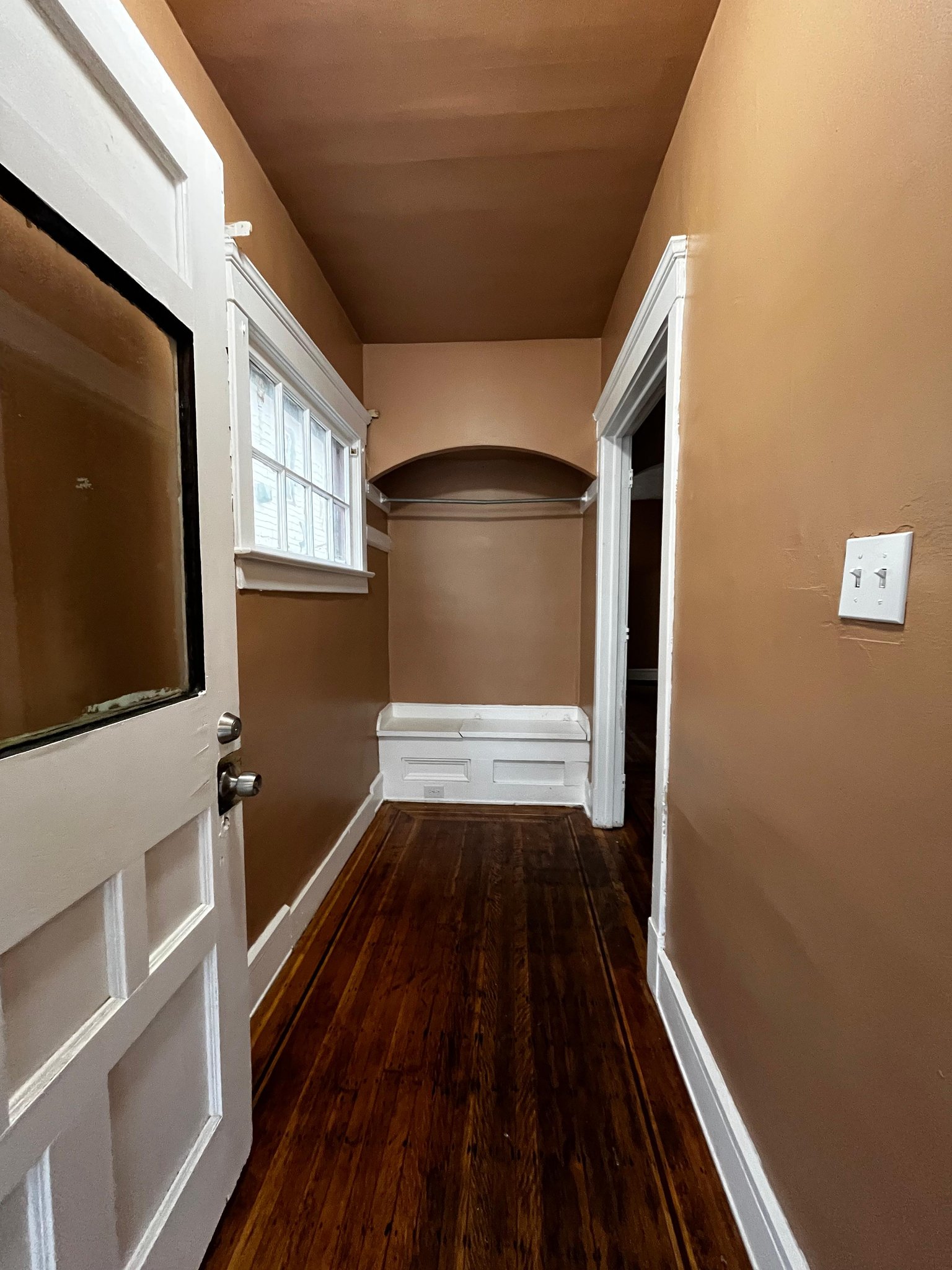 cleveland House: 547 e108 st