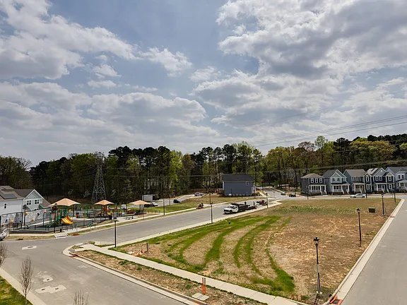 Chapel Hill Apartment: 400 Blackwell Dr #204,