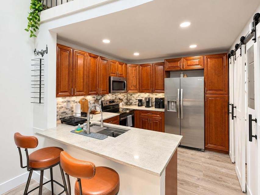 West Palm Beach Townhome: 4200 Palm Bay Circle C