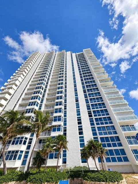 Pompano Beach Condo: 1360 S OCEAN Boulevard 2701