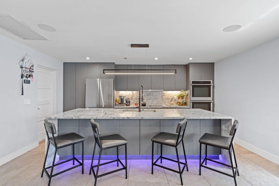Coral Springs House: 10140 NW 37TH Street