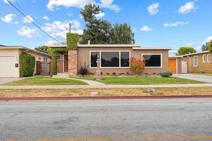 Salinas House: 1163 Tyler St