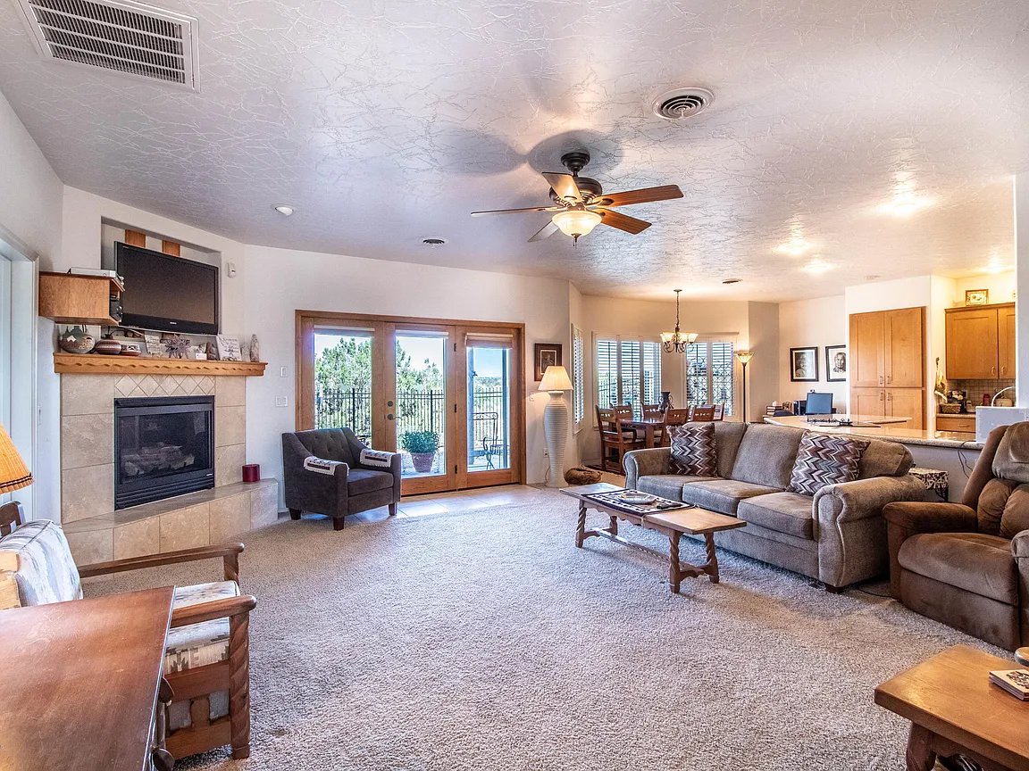 Farmington House: 4450 Elk Ridge Ct
