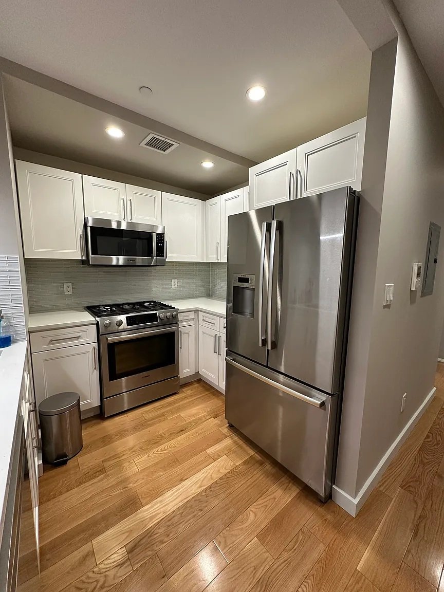Astoria Condo: 21-17 31st Ave