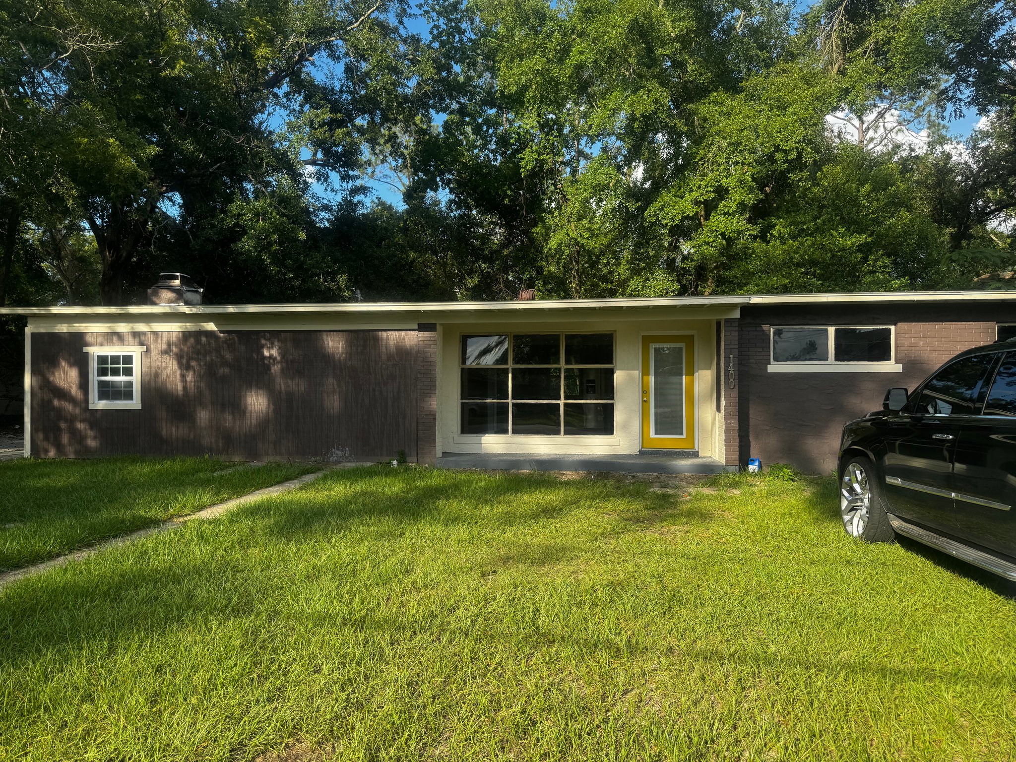Valdosta House: 1400 Leone Ave