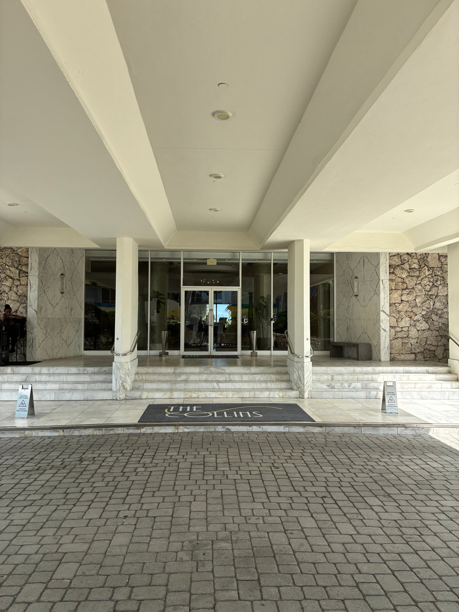 Miami Beach Condo: 6917 Collins Ave