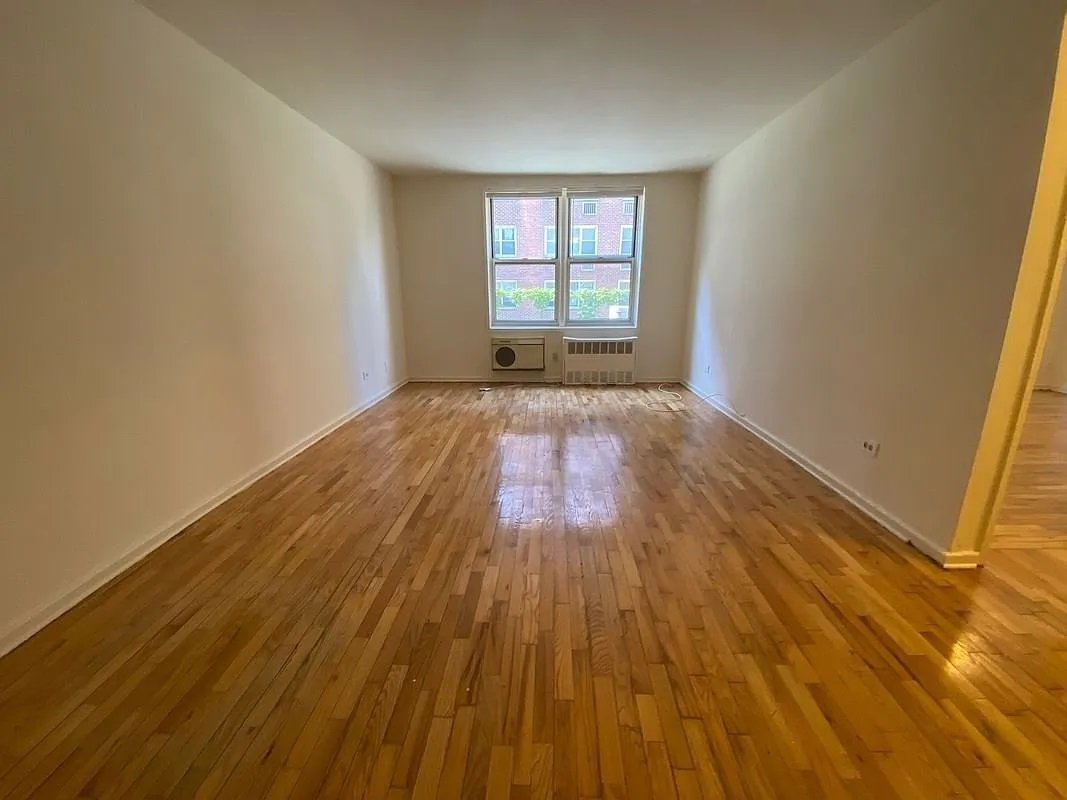 Forest Hills Condo: 71-40 112th St