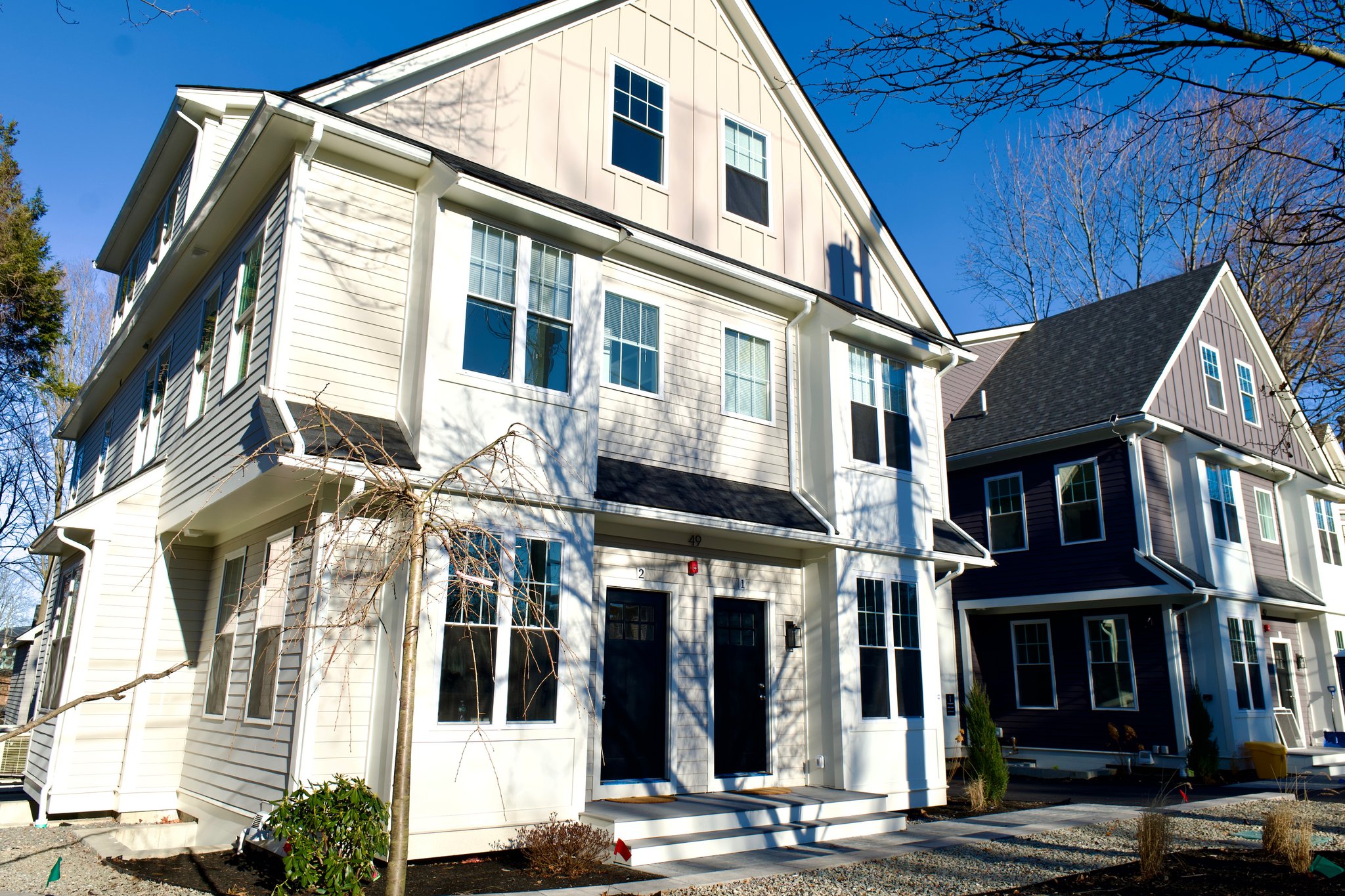 Newton Multiplex: 75 Floral St