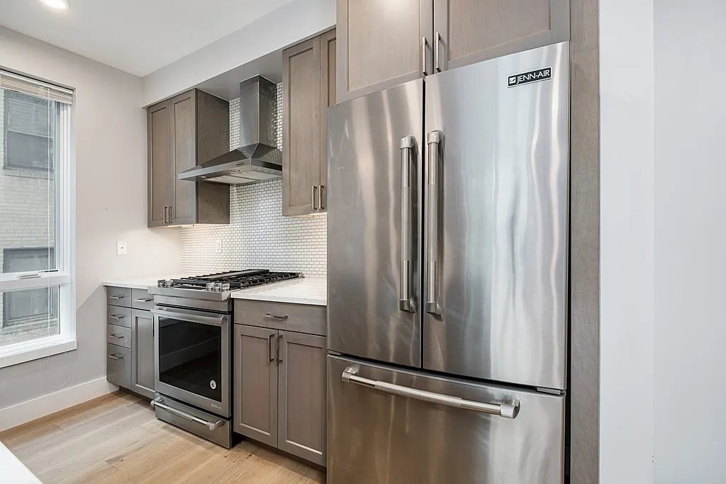 Brighton Condo: 1650 Commonwealth Ave