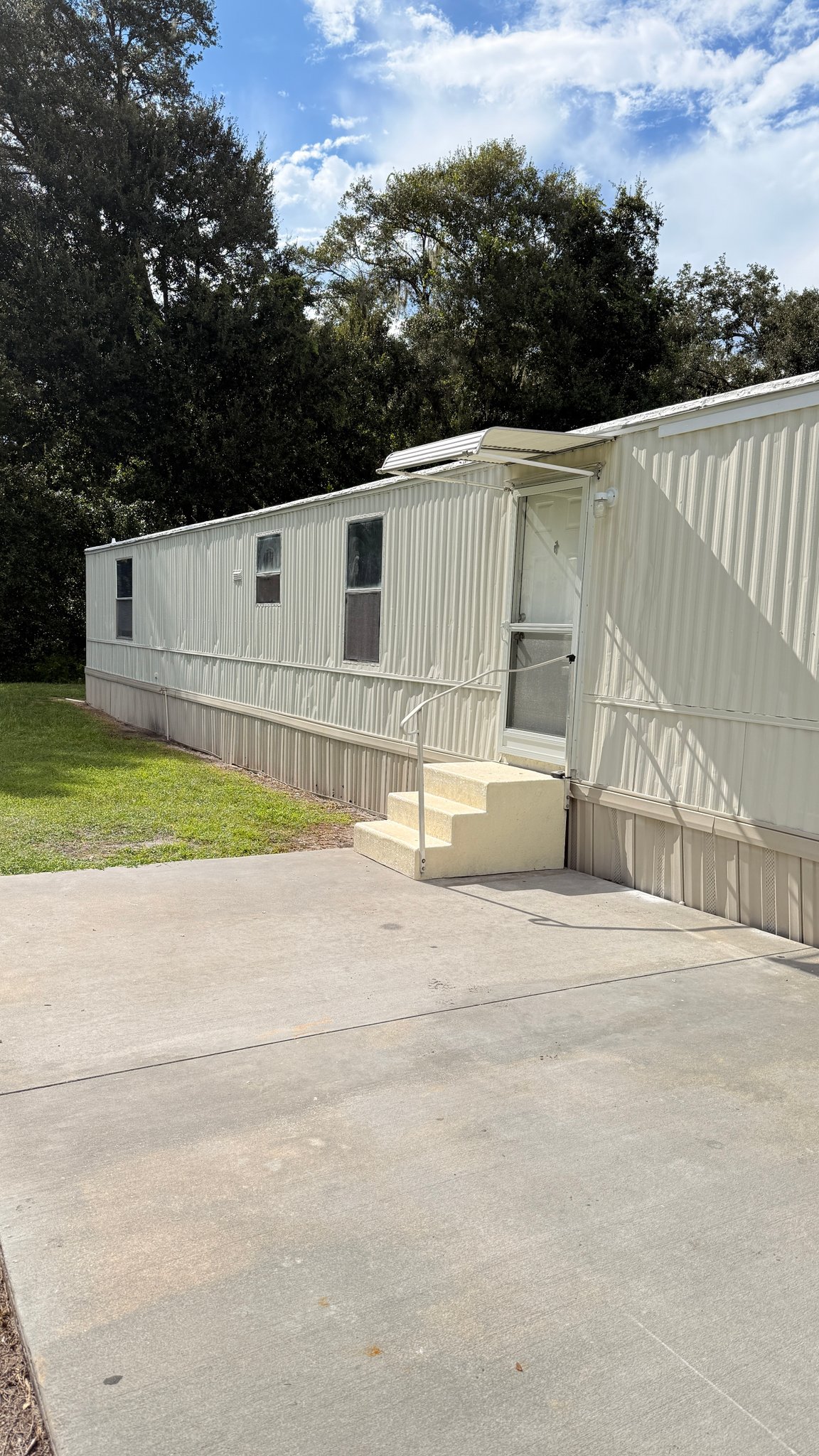 Lakeland House: 4512 Smith Rd