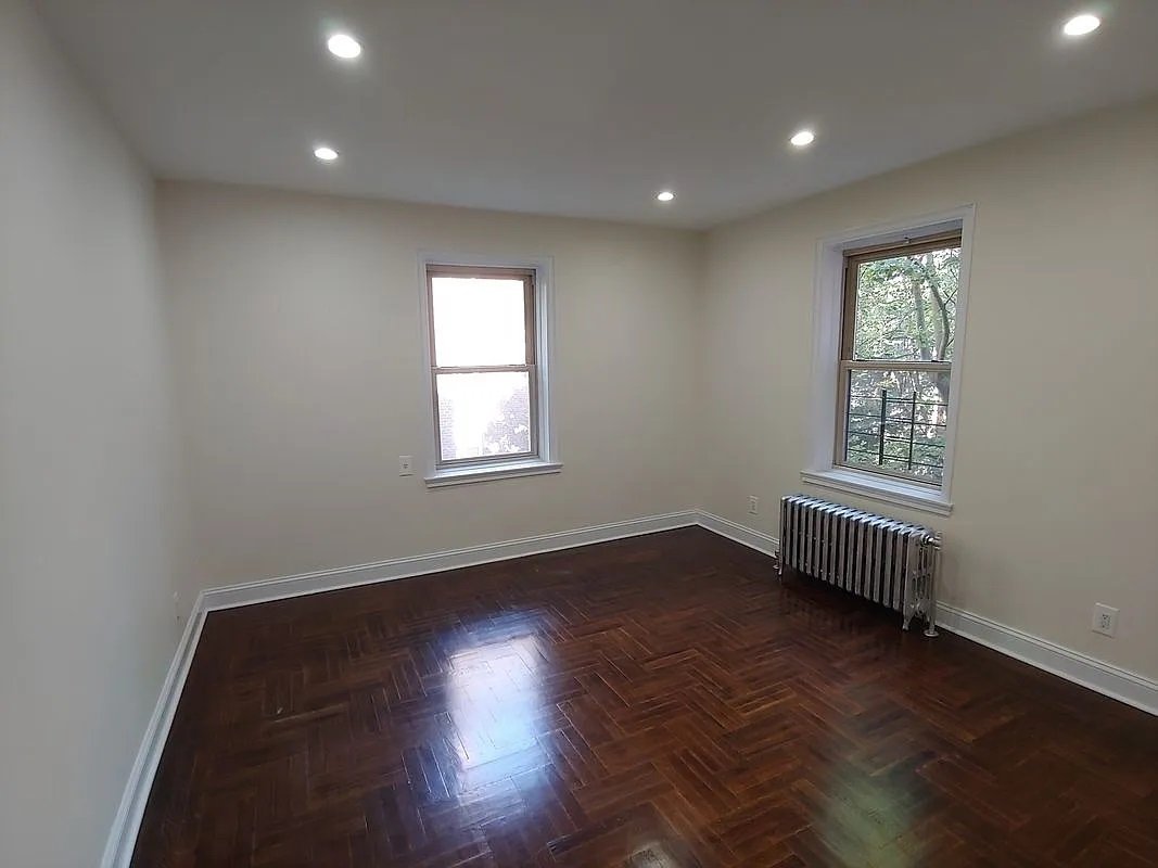 Woodside Multiplex: 48-35 43rd St