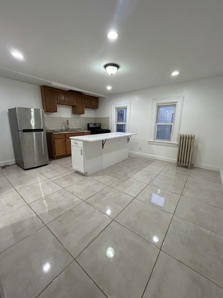 Brooklyn House: 865 Troy Ave
