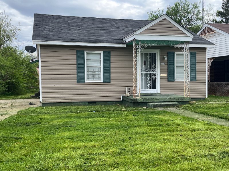 Memphis House: 273 West Essex Ave