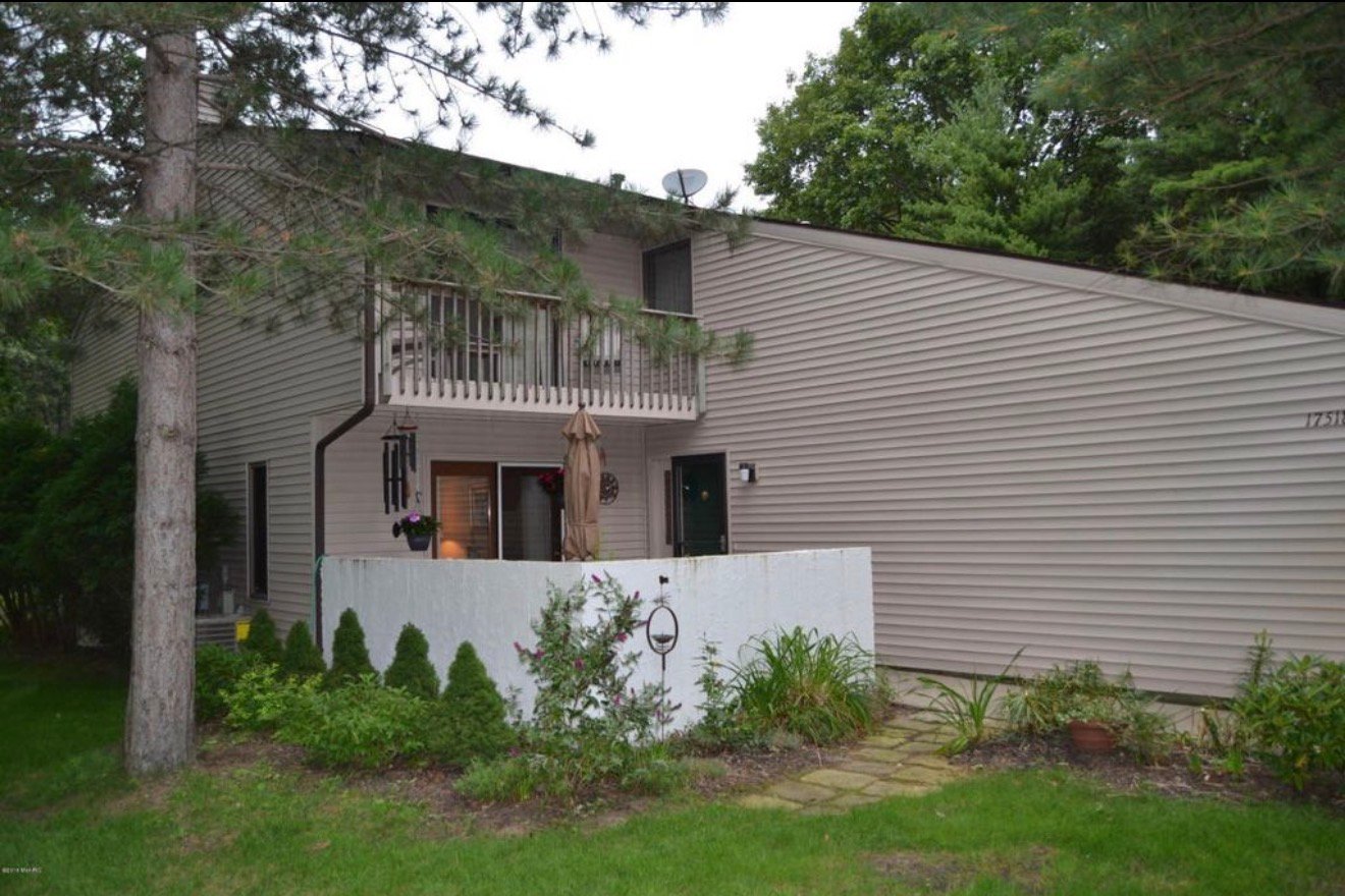 Spring Lake Condo: 17518 Parkwood Dr.