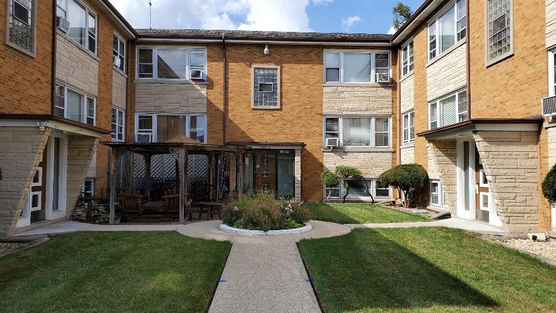 Elmwood Park Apartment: 7400-7410 W. Diversey Avenue