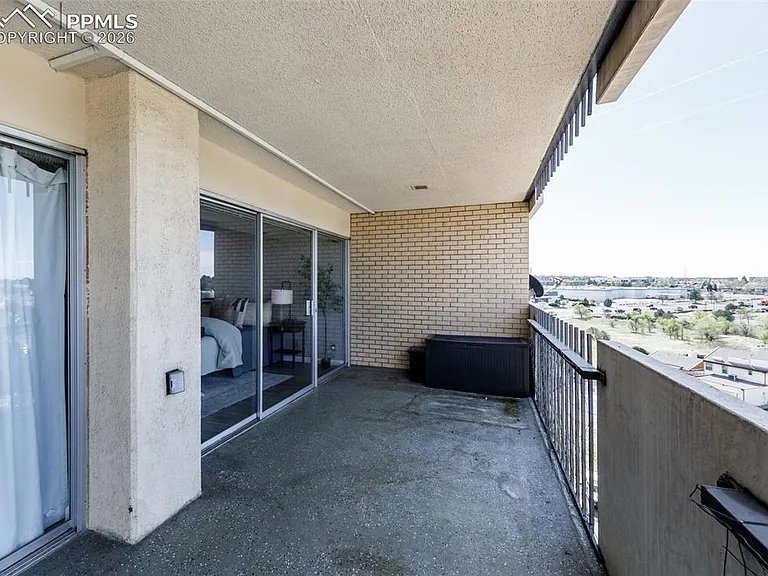 colorado springs Apartment: 411 Lakewood Cir