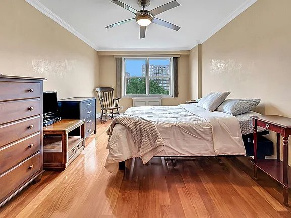 bronx Apartment: 555 Kappock St ,