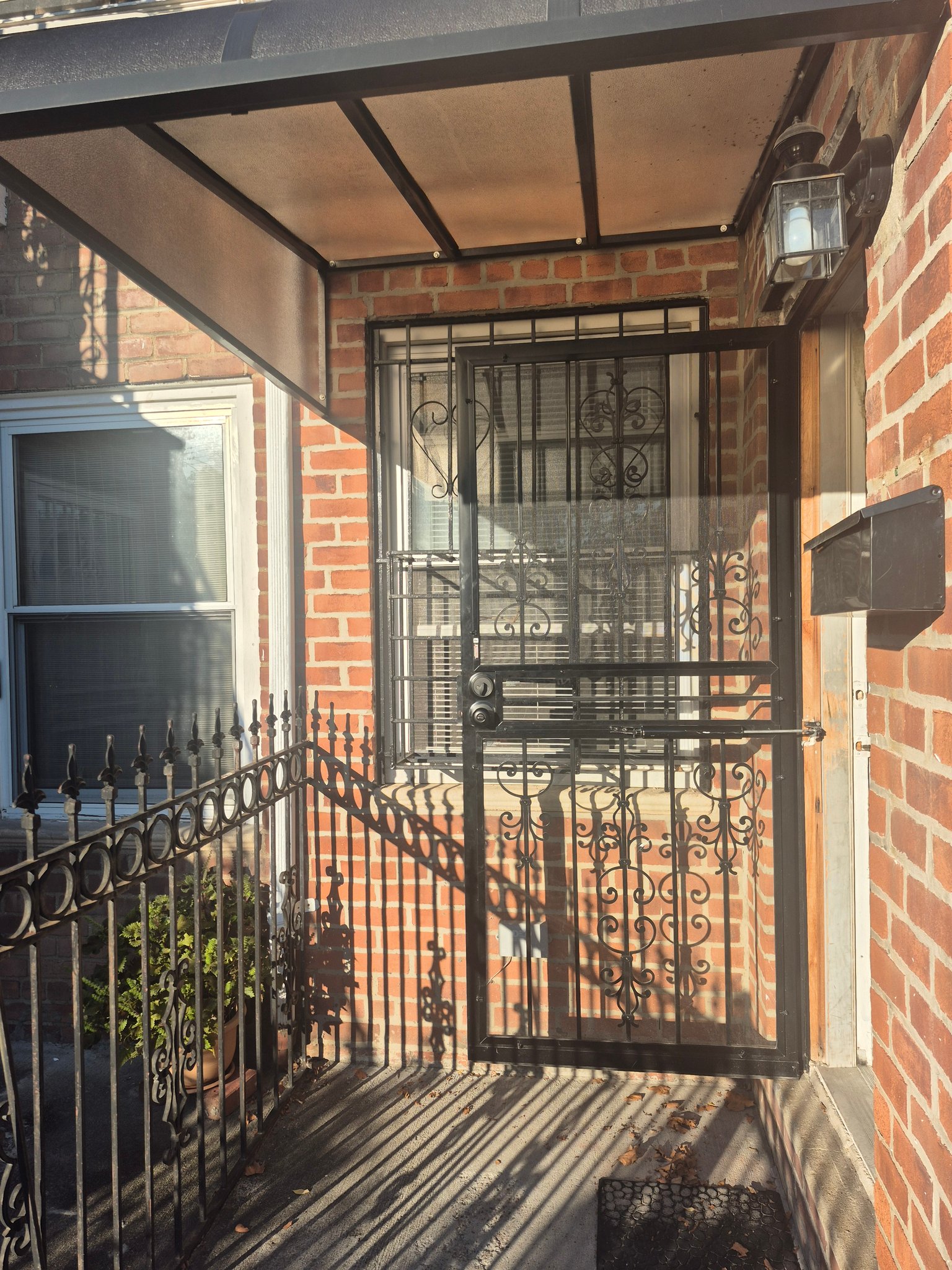 Brooklyn Apartment: 836 Herkimer street