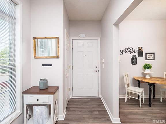 Raleigh Apartment: 2511 Huntscroft Ln