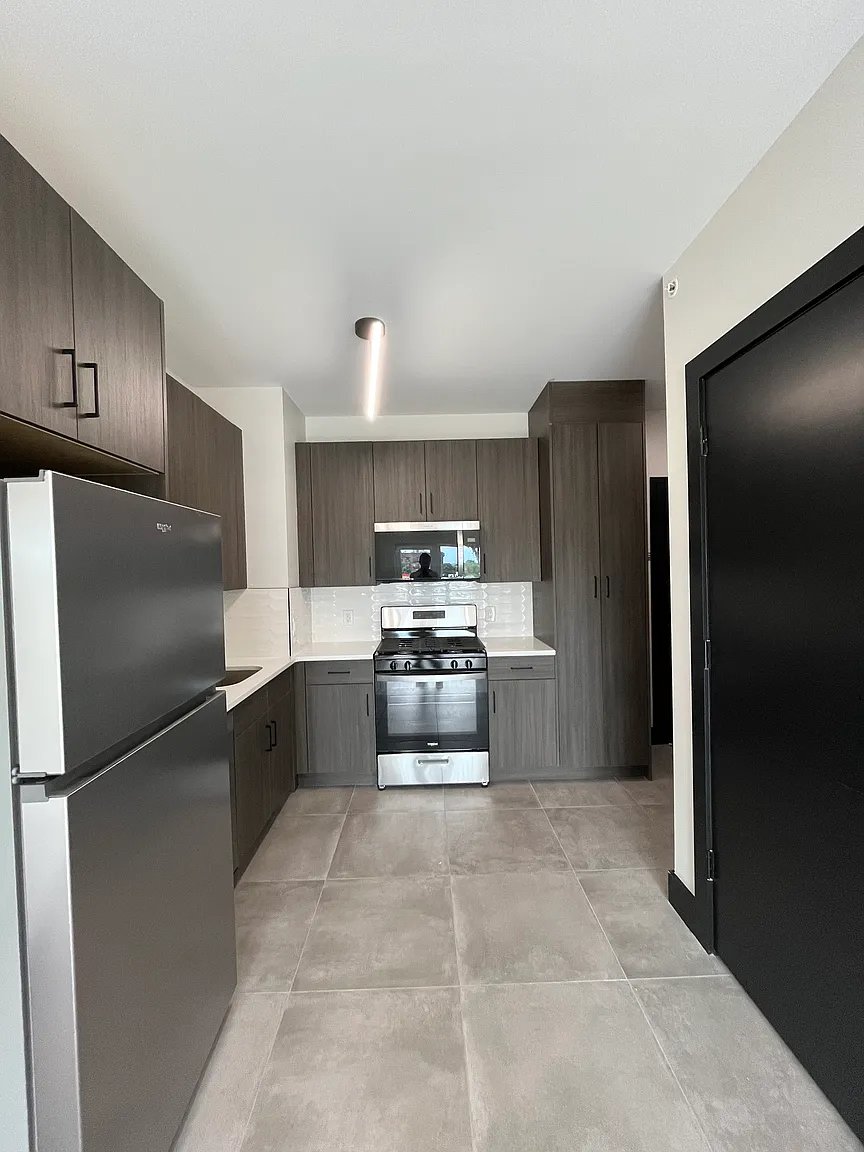 Newark Condo: 862 Broadway