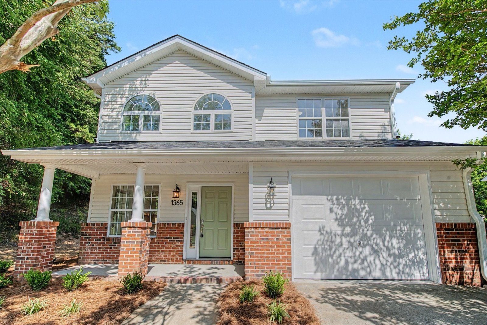 Winston Salem House: 1365 Still Point Ct