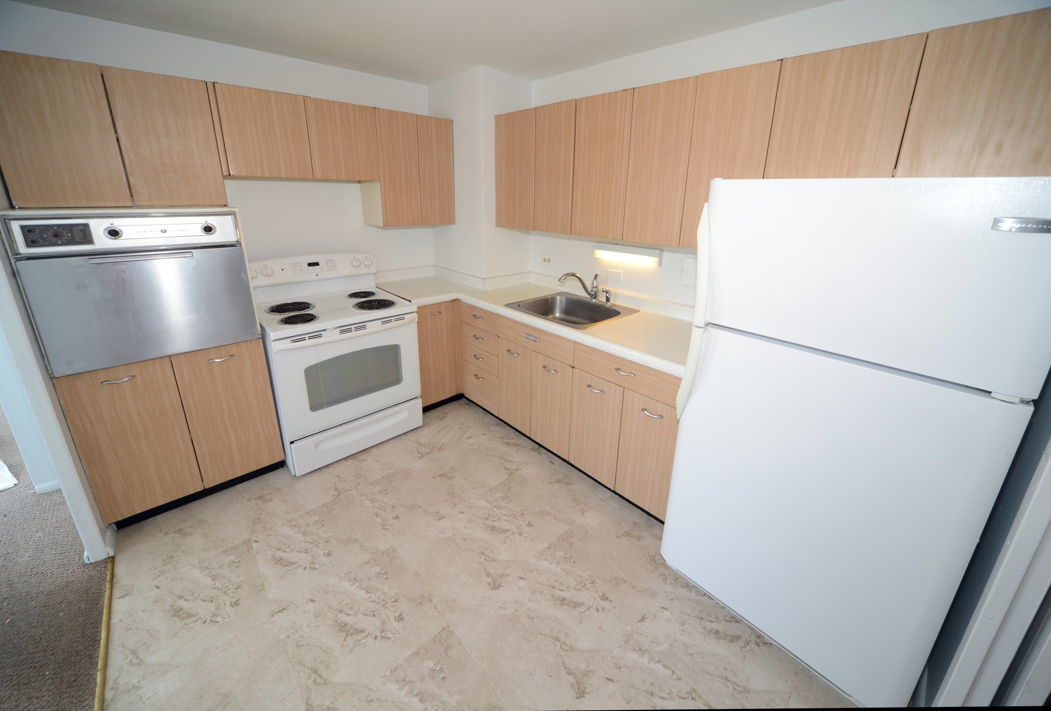 CHICAGO Condo: 5701 N. Sheridan Road