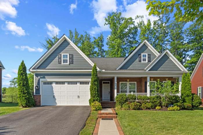 Dumfries House: 2629 Crossvine Dr