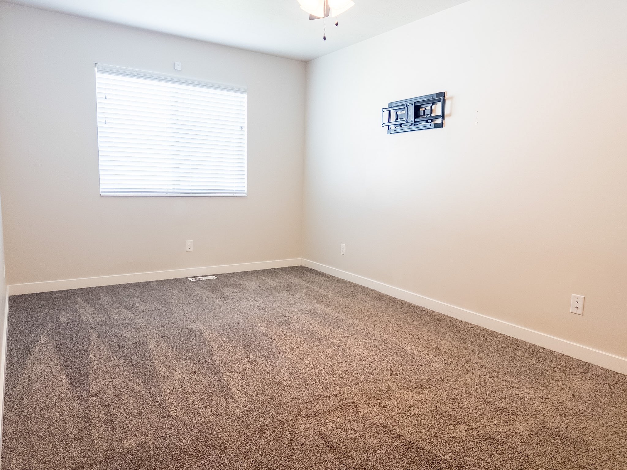 Plain City Single Room: 3232 N 3325 W
