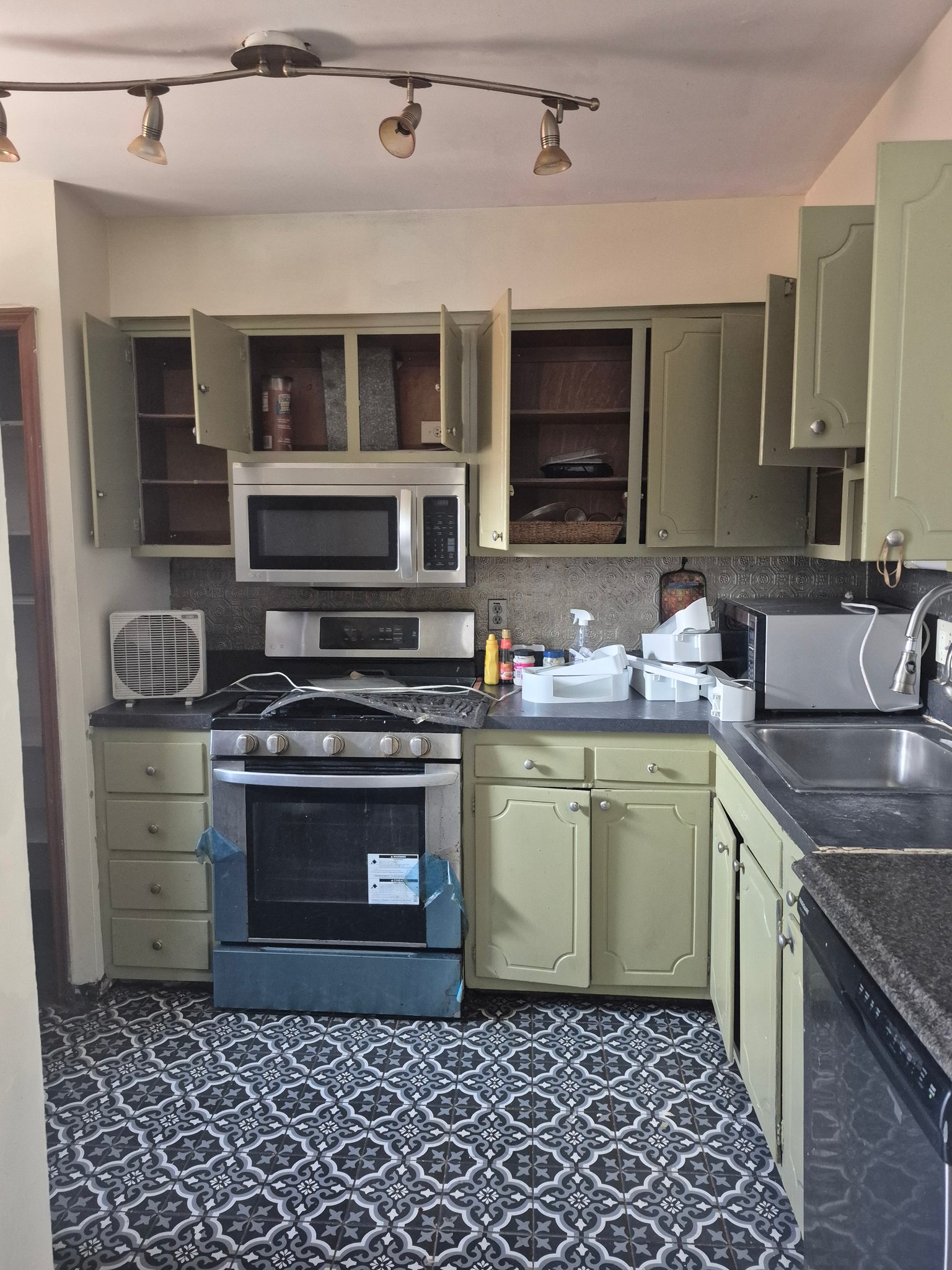 Columbus Condo: 2330 Hardesty ct