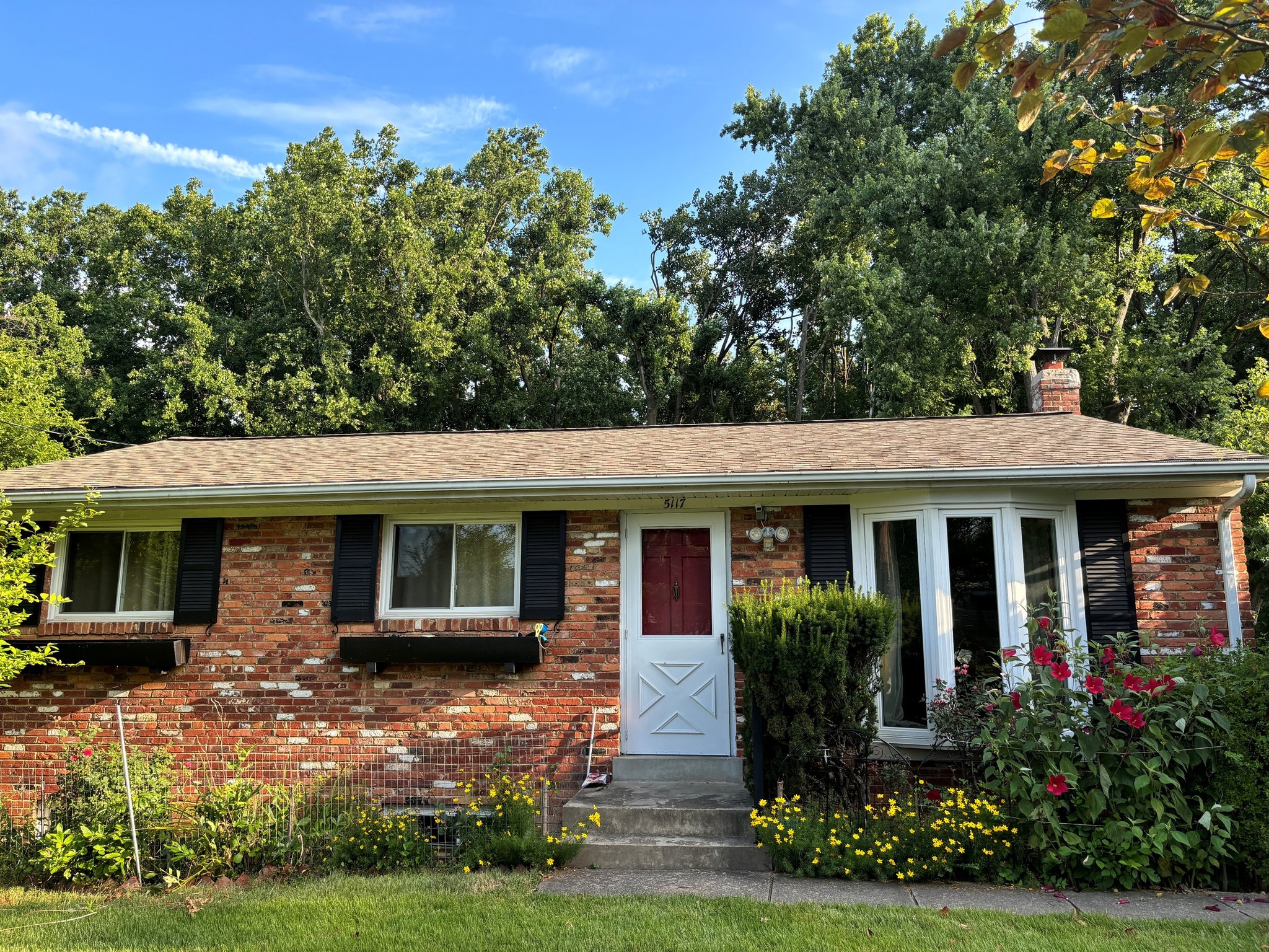 Rockville House: 5117 Brentford Dr