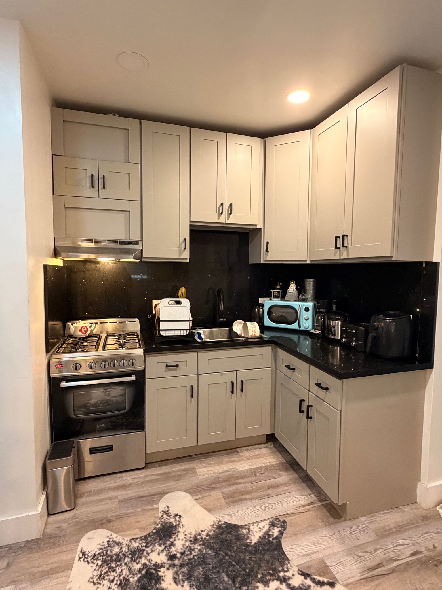 Canoga Park House: 7819 Sedan Ave
