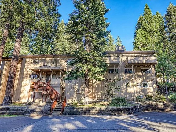 Incline Village Condo: 321 Ski Way