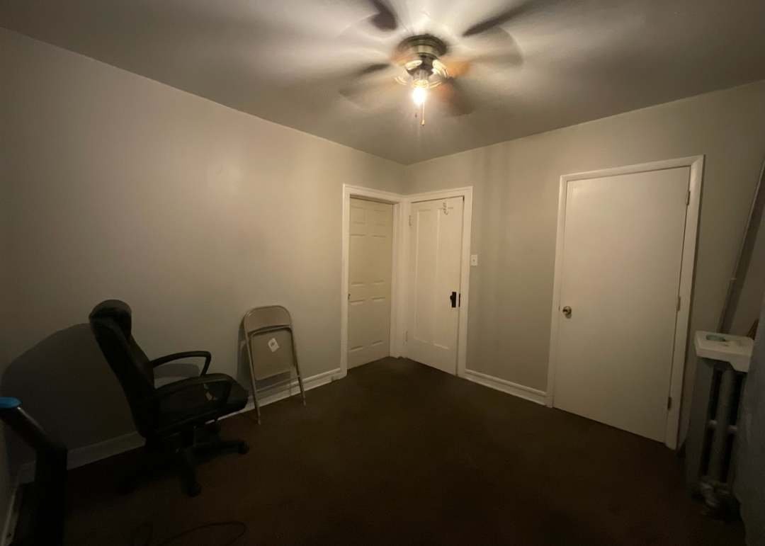 Chicago Apartment: 9010 S Justine St