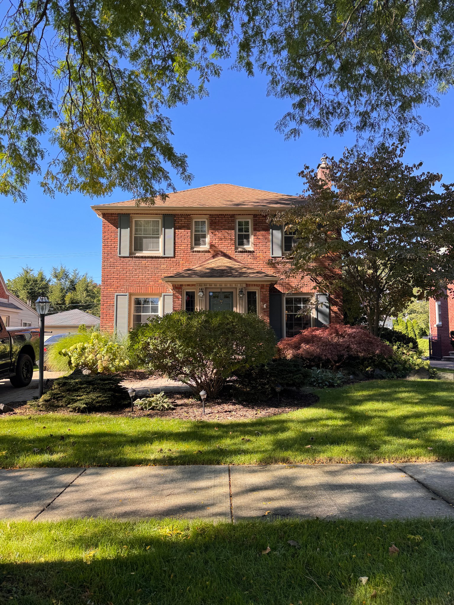 Dearborn House: 24719 Winona Street