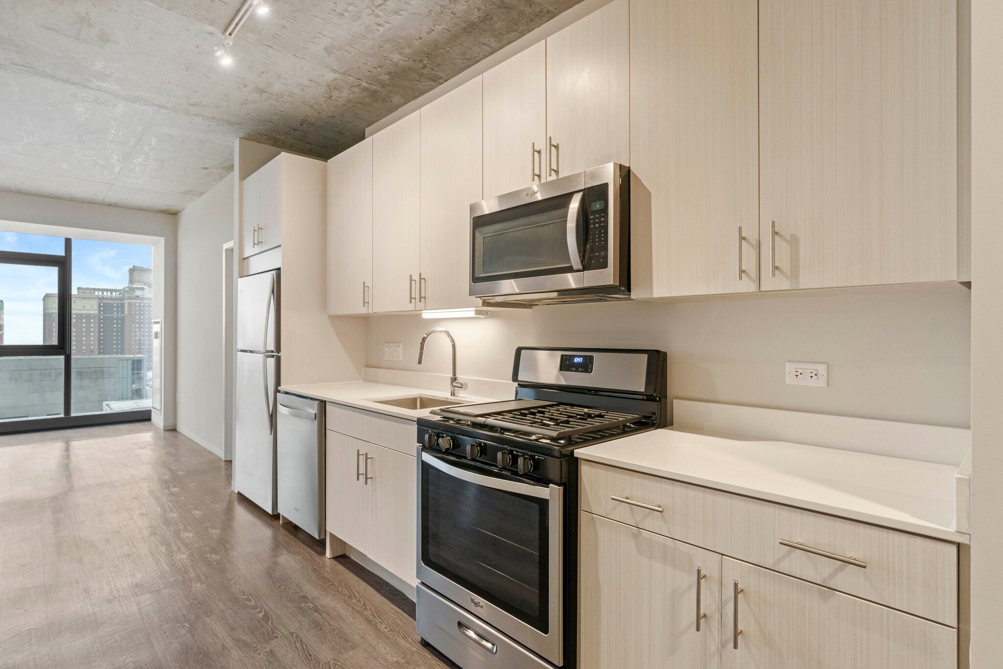 Chicago Condo: 679 S Clark St