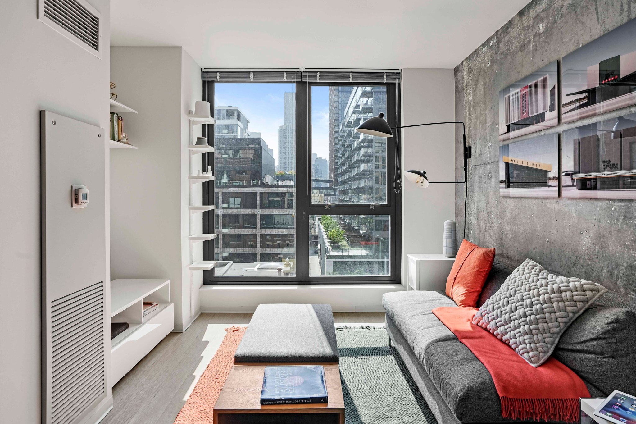 CHICAGO Condo: 155 W Superior St