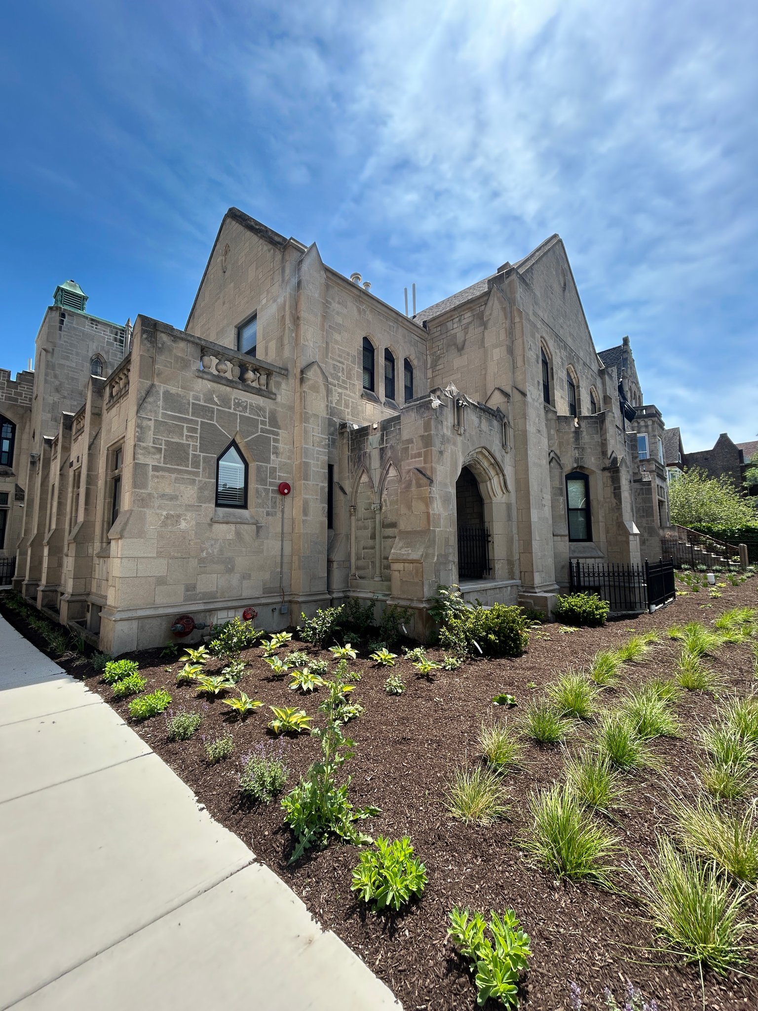 Chicago Apartment: 4611 S. Ellis Avenue