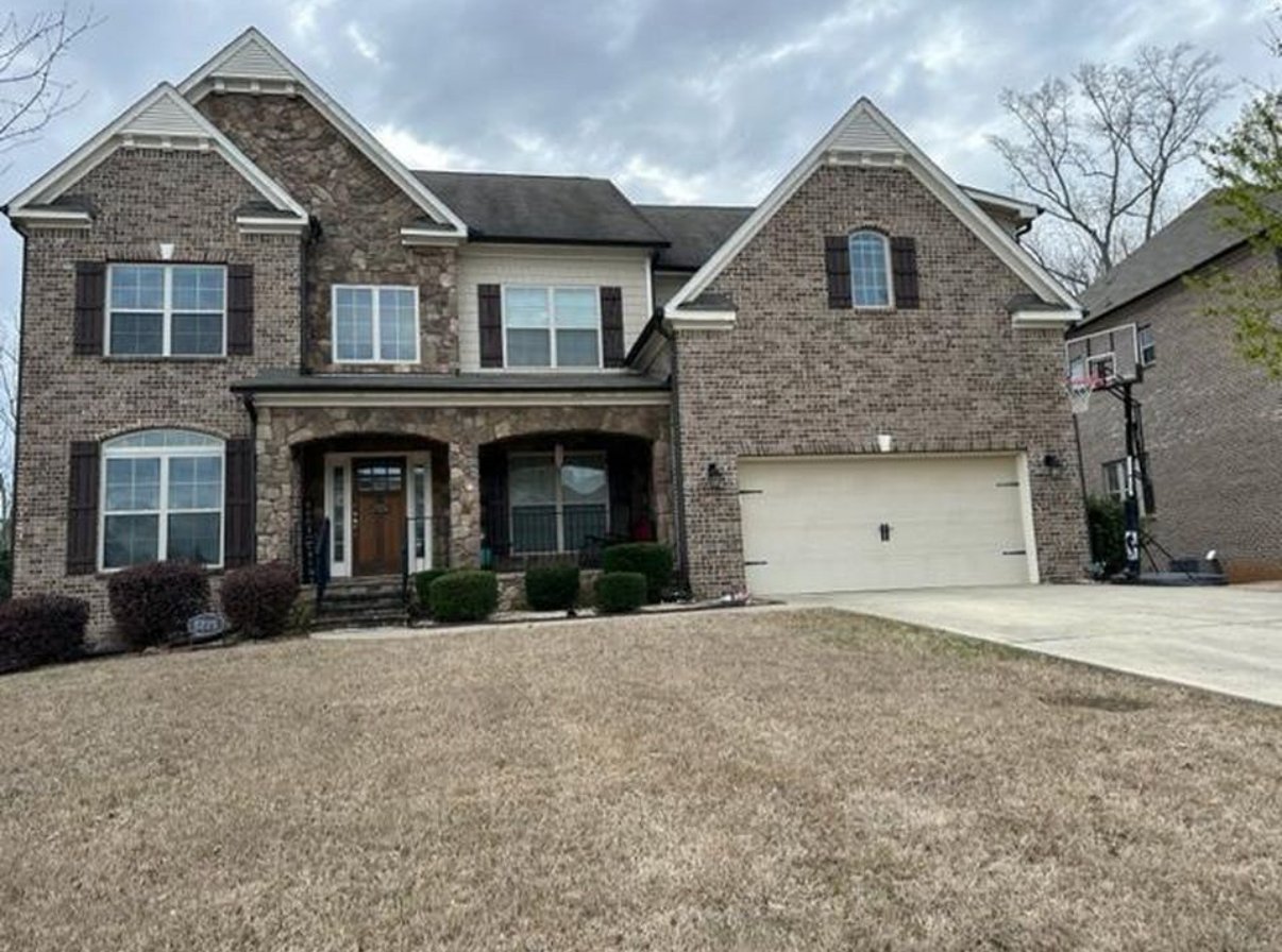 Cumming House: 5225 Vendelay Lane