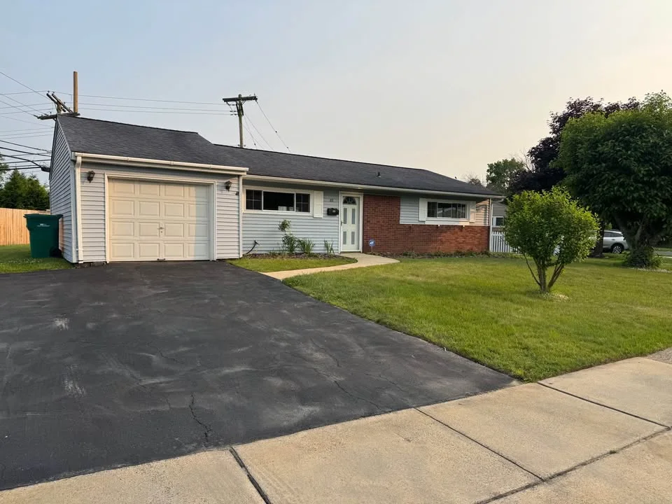 3 Bedroom House – 82 Indian Creek Dr, Levittown , PA