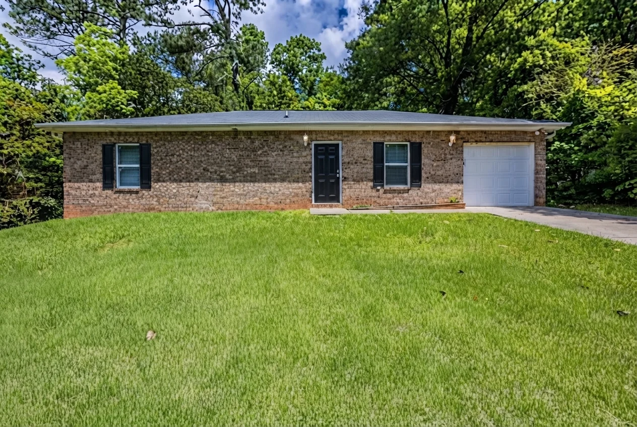 3 Bedroom House – 1808 Arkose Dr SE, Atlanta, GA